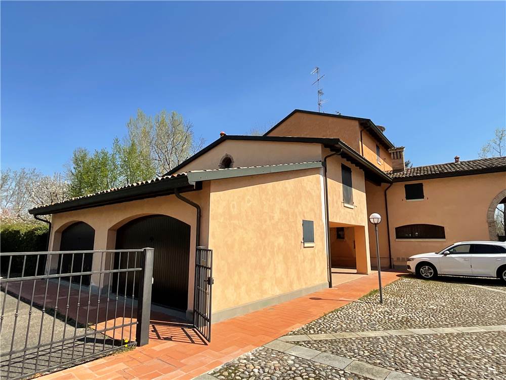 ESTERNO