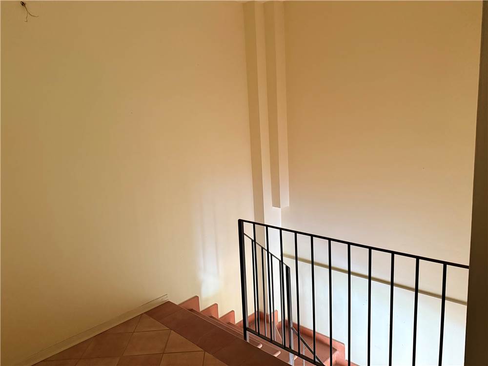 SCALA PER ACCEDERE AL PIANO PRIMO