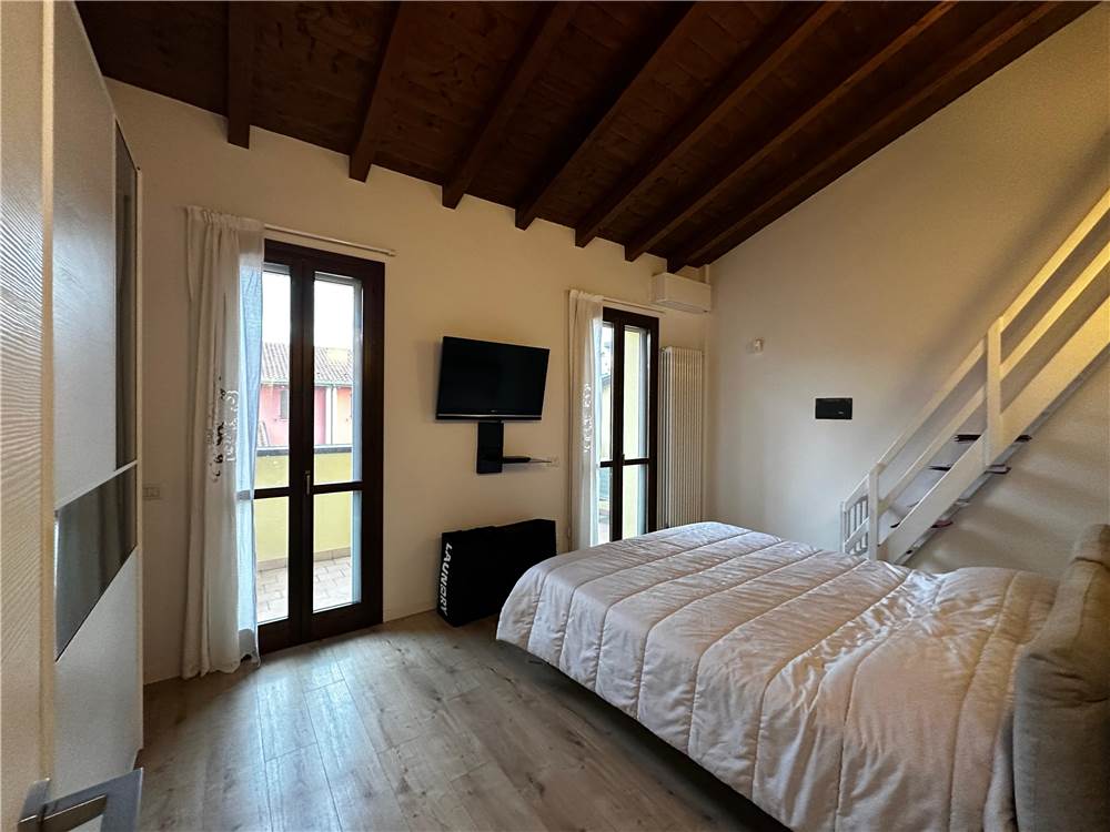CAMERA 1