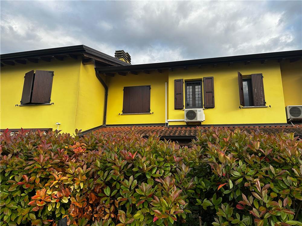 ESTERNO CASA SUD OVEST