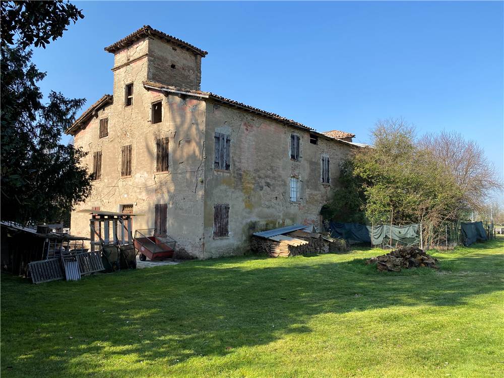 Edificio B - Rustico da Ristrutturare 720mq